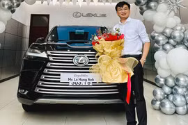 Lexus LX600 hơn 8,5 tỷ - "chuyên cơ mặt đất" của Shark Lê Hùng Anh