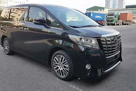 Đập thùng “chuyên cơ mặt đất" Toyota Alphard hơn 4 tỷ tại VN
