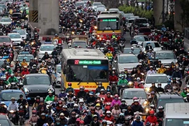 2 đường đầu tiên Hà Nội có thể cấm xe máy: Lê Văn Lương, Nguyễn Trãi