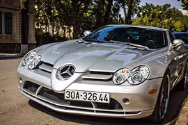Mercedes SLR McLaren "độc nhất" Việt Nam tại Hà Nội