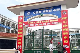 Hà Nội: Phát hiện 35kg thịt gà thối vào trường tiểu học Chu Văn An