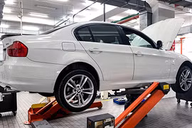 Triệu hồi hàng loạt xe sang BMW 3-series tại Việt Nam