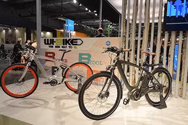 Piaggio ra mắt xe đạp điện chạy 120 km không cần sạc