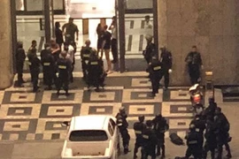 Landmark 81: Thanh niên nghi ngáo đá chém người bị thương