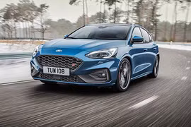 Chi tiết Ford Focus ST 2019 mạnh mẽ và hầm hố hơn 