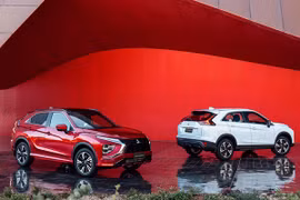 Mitsubishi Eclipse Cross 2021 mới trình làng, "đấu" Honda CR-V 