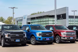 Ford cảnh cáo các đại lý bán ôtô kiểu bia kèm lạc