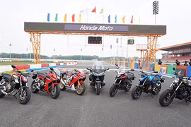 "Soi" dàn môtô phân khối lớn Honda vừa ra mắt ở Sài Gòn