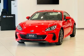 Subaru BRZ 2022 gần 1,9 tỷ tại Việt Nam có gì để 'đấu' BMW Z4?
