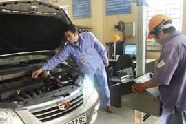 Tránh mất tiền oan khi mua ôtô cũ mà vẫn nợ đăng kiểm