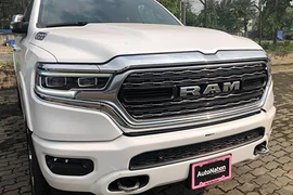 Cận cảnh bán tải RAM 1500 Limited giá 5 tỷ ở Sài Gòn