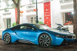 Soi siêu xe BMW i8 tiền tỷ của thiếu gia U18 Hà Nội