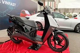 Chi tiết xe máy điện Vinfast thể thao được trang bị ABS