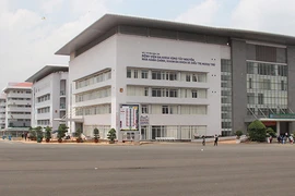 Bệnh viện nghìn tỷ mới sử dụng phải xin thêm 60 tỷ để sửa