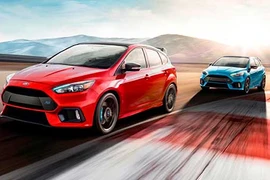 Ford Focus RS Red Edition 2018 giá 1,1 tỷ đồng