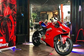 Cận cảnh siêu môtô Ducati V4 giá 760 triệu tại Hà Nội 