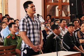 Gã trai "cuồng yêu" vung dao chém chết hai người