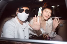 Lý Nhã Kỳ "cưỡi" Rolls-Royce tiền tỷ đi đón tài tử Han Jae Suk