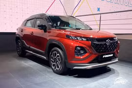 Suzuki Fronx 2023 chỉ từ 213 triệu đồng, khách hàng ùn ùn đặt cọc