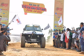 Giải đua xe Ô tô Địa hình Việt Nam chính thức khởi tranh