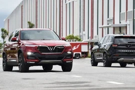 Mua xe Lux SA2.0 tiết kiệm gần 200 triệu đồng