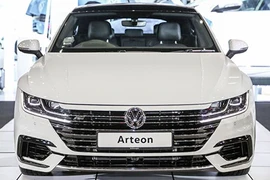 “Soi” Volkswagen Arteon 2019 - xe sedan phong cách coupe 