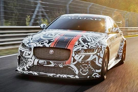 Jaguar "nhá hàng" XE SV Project 8 mạnh 600 mã lực