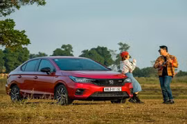 Doanh số xe máy Honda Việt Nam tăng trưởng, ôtô giảm mạnh