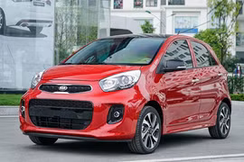 Cuối năm, cả loạt ô tô bất ngờ thi nhau tăng giá