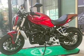 Benelli streetfighter 750GS “nhái” môtô Ducati Monster?