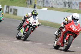 Giải đua môtô châu Á đầu tiên của 2 tay đua Việt