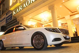 “Chạm mặt” Mercedes Maybach S600 giá 12 tỷ tại Sài Gòn