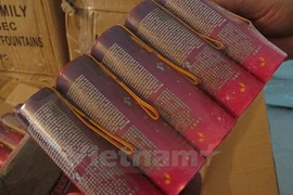 Ảnh: Thu giữ gần 2 tấn pháo hoa điện nhập lậu tại Hà Nội