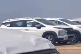 Mitsubishi Xpander Cross từ 441 triệu tại Indonesia về Việt Nam