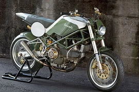 Ducati M900 lột xác Monster Tracker "kịch độc"