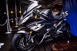 Cận cảnh "cá mập con" BMW G310RR Supersport 2019