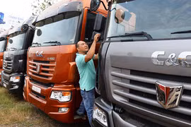 Ôtô Trung Quốc về Việt Nam tăng mạnh dịp cuối năm