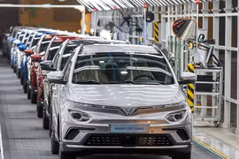 Top xe ôtô "ế chổng vó" tại Việt Nam, VinFast VF e34 gây bất ngờ