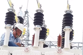 5.000 đồng/kWh, nguy cơ có tiền không mua được điện để xài