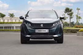 Peugeot 5008 giảm 119 triệu đồng tại đại lý, Hyundai Santafe dè chừng