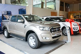 Giao dịch trong ngày đầu tăng phí trước bạ xe bán tải