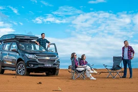 Những nhà Báo - Tay cầm bút, tay... vô lăng