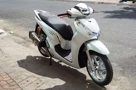 Honda SH300i 2016 vừa “đập thùng” đã lên đồ chơi khủng