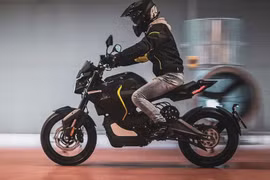 Xe máy điện Trung Quốc đẹp mắt, nhưng đắt gần 200 triệu đồng