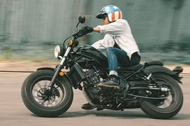 Cận cảnh Honda Rebel 300 phong cách mới giá 125 triệu đồng 