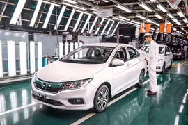 Lệ phí trước bạ ôtô lắp ráp Việt Nam sẽ giảm từ 15/11?