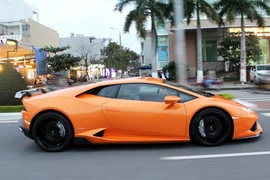 Xem “siêu bò” Lamborghini Huracan diễn tại Đà Thành