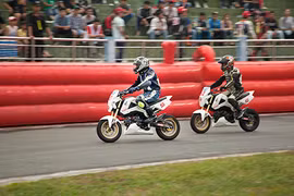 Xem dàn "xế nổ" Honda đốt cháy sân vận động Bà Rịa