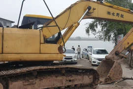 Bến phà Quỹ Nhất bị chặn đứng, Chủ tịch huyện Nghĩa Hưng thờ ơ?