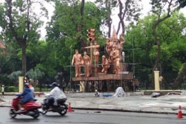 Nhiều tranh cãi về tượng đài CSGT và PCCC ở giữa Thủ đô